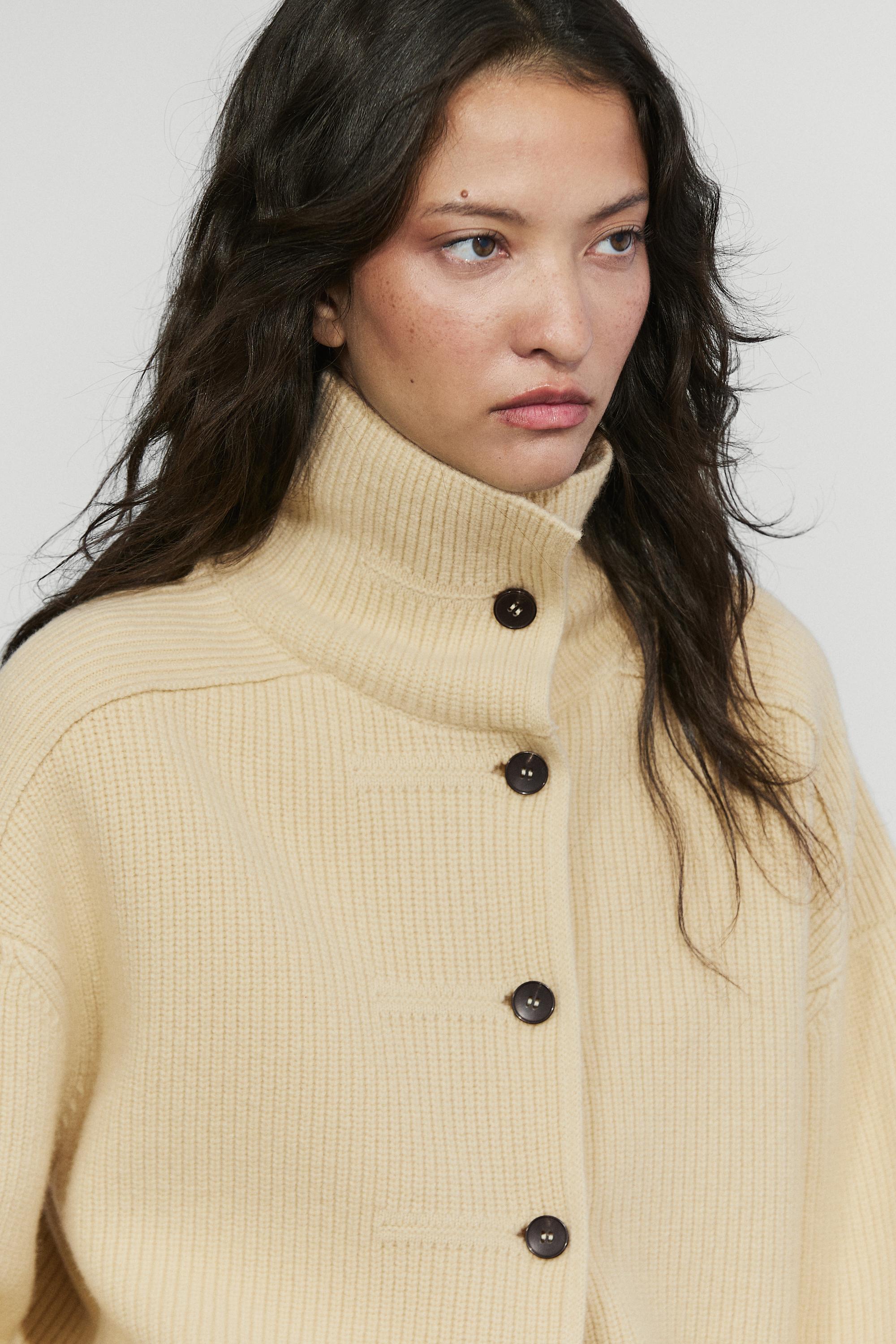100% wool buttoned knit cardigan